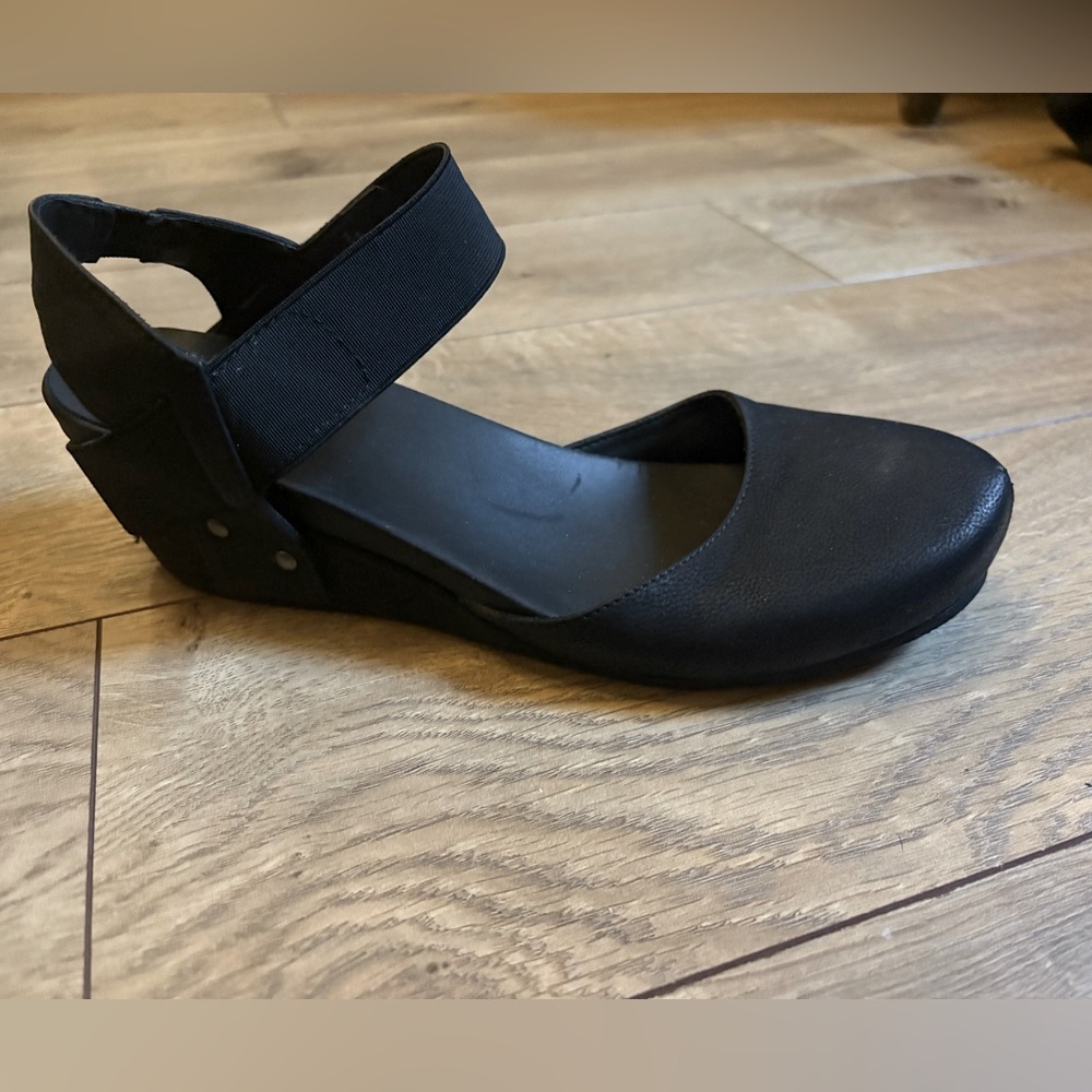 Elegant Black Women's Wedge Sandals